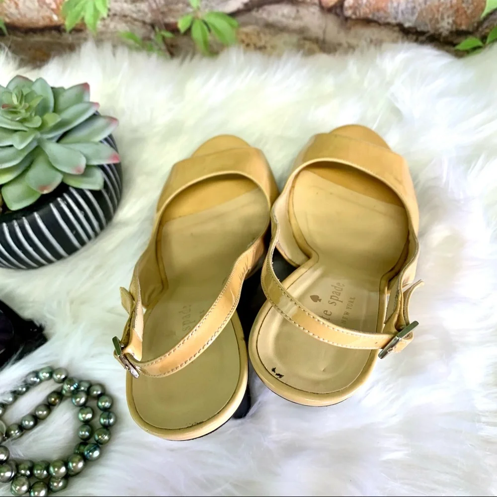 KATE SPADE Nude/Gold Quiet Luxury Minimalist Peep Toe Patent Wedges, 8B